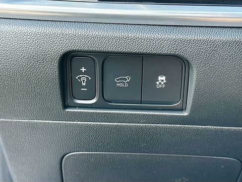 Certified 2025 Kia Sorento SX Prestige w/ Olive Brown Leather Package image 10