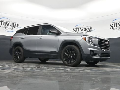 Used 2023 GMC Terrain SLE w/ Driver Convenience Package FWD image 26