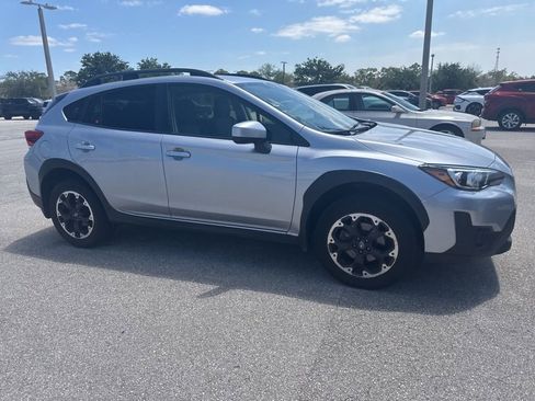 Used 2023 Subaru Crosstrek 2.0i Premium image 2