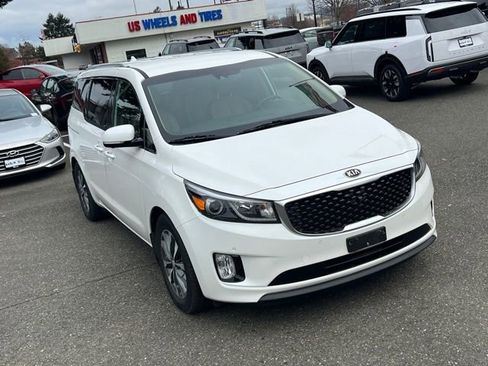 Used 2017 Kia Sedona SX image 5