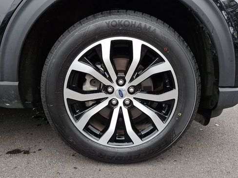 Certified 2025 Ford Explorer ST-Line AWD/4WD image 9
