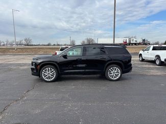 New 2026 Chevrolet Traverse LT w/ Driver Confidence Package video 2