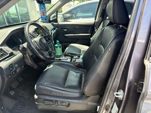 Used 2022 Honda Pilot Touring image 10