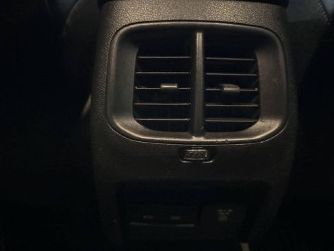 Used 2019 Jeep Cherokee Limited AWD/4WD image 29