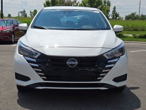 Used 2025 Nissan Versa SV FWD image 2
