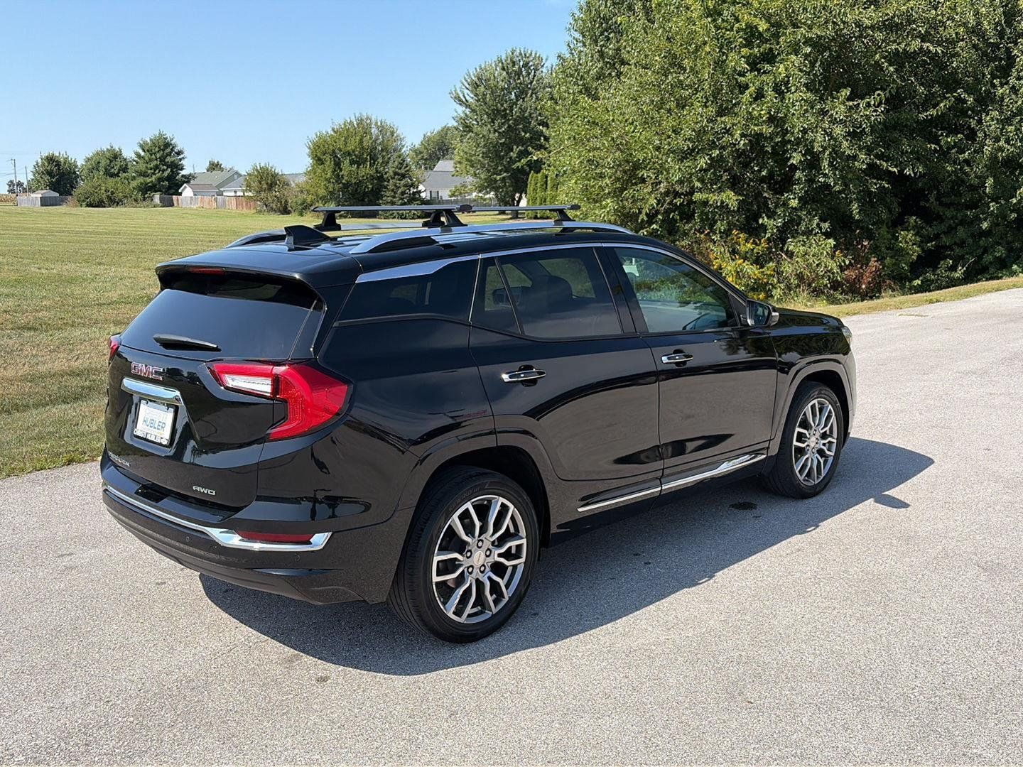 Used 2022 GMC Terrain Denali w/ Denali Premium Package AWD/4WD image 5