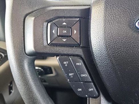 Used 2016 Ford F150 XLT image 8