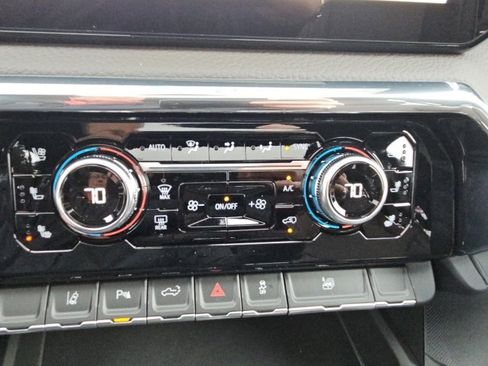 New 2026 GMC Sierra 3500 Denali w/ Denali Reserve Package image 36