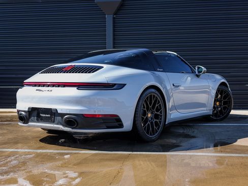 Certified 2024 Porsche 911 Targa 4S image 7