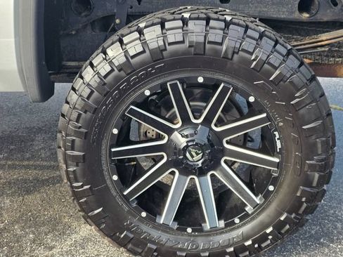 Used 2016 GMC Sierra 1500 SLE w/ SLE Value Package AWD/4WD image 9