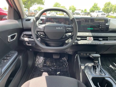 New 2026 Kia K4 FWD image 12