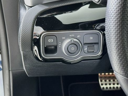 Certified 2023 Mercedes-Benz CLA 35 AMG 4MATIC image 11