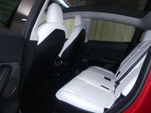Used 2023 Tesla Model Y AWD image 21