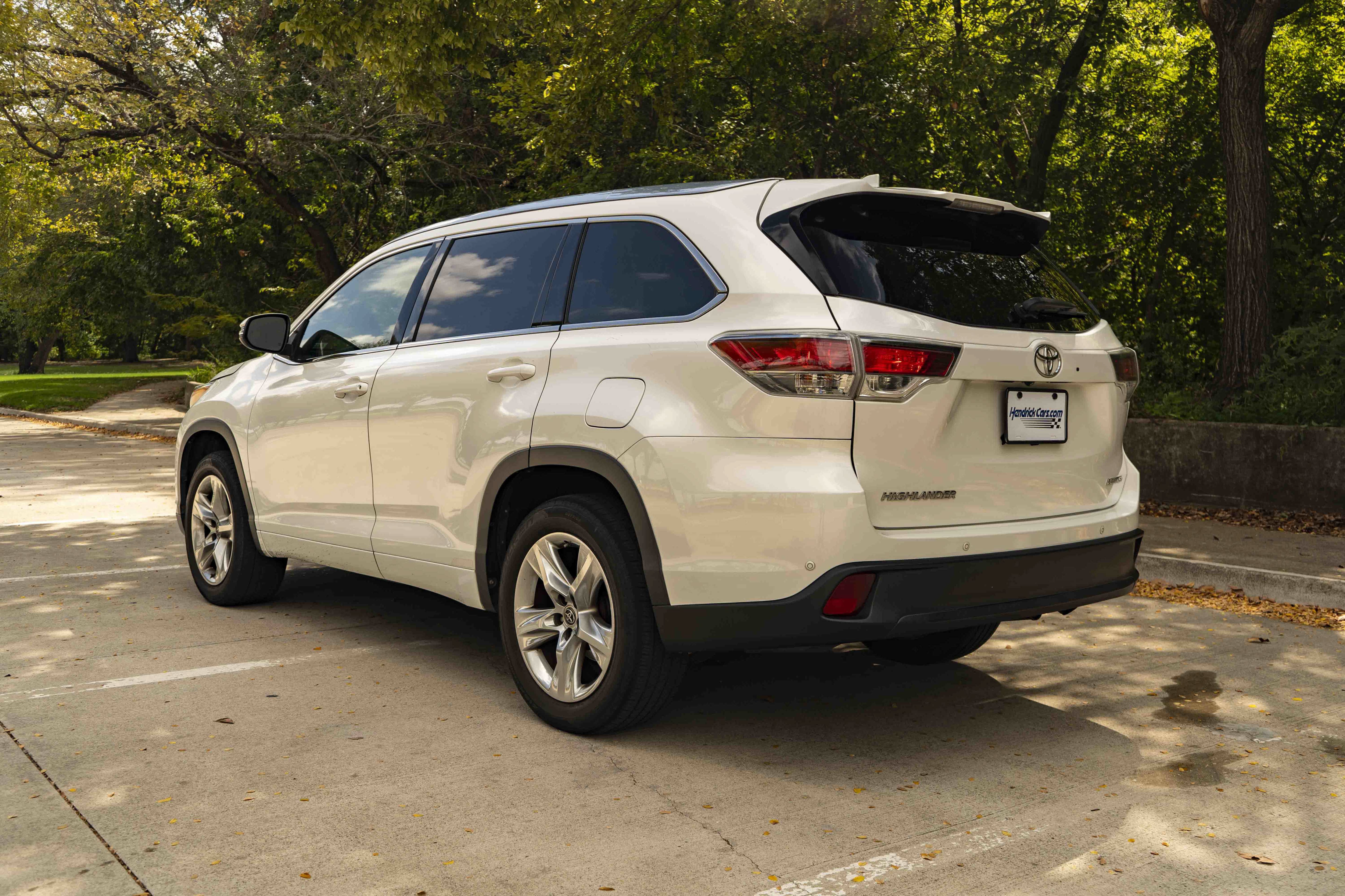 Used 2016 Toyota Highlander Limited FWD image 7