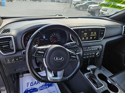 Used 2020 Kia Sportage S w/ S FWD Sunroof Package image 16
