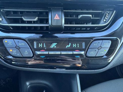 Used 2020 Toyota C-HR LE image 17