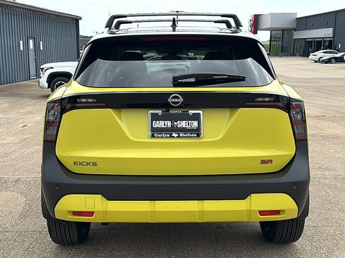 New 2025 Nissan Kicks SR w/ Illumination Package image 7