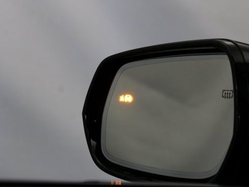 New 2026 Cadillac Lyriq Sport image 29