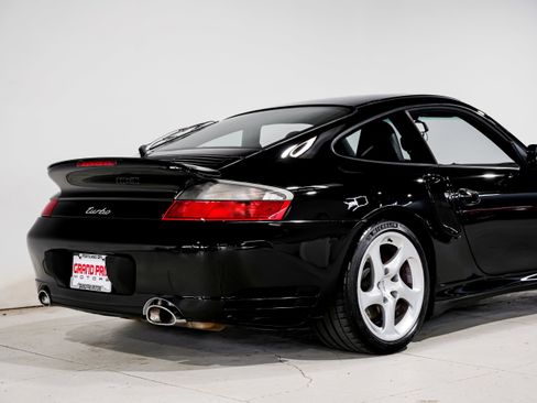 Used 2001 Porsche 911 Turbo image 34