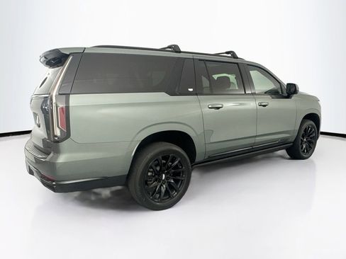 Used 2024 Cadillac Escalade ESV Sport Platinum w/ LPO, ONYX Package AWD/4WD image 5