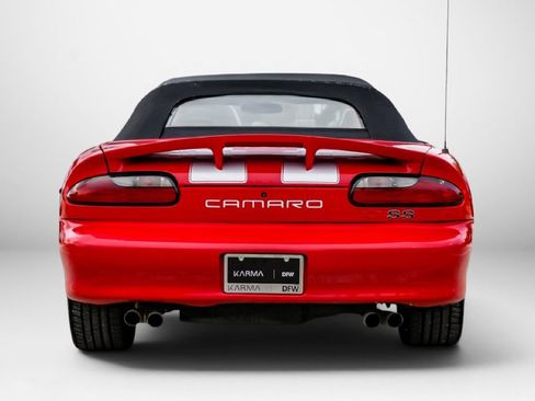 Used 2002 Chevrolet Camaro Z28 w/ SS Performance/Appearance Pkg RWD image 10