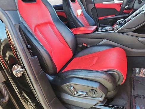 Used 2020 Lamborghini Urus AWD/4WD image 22