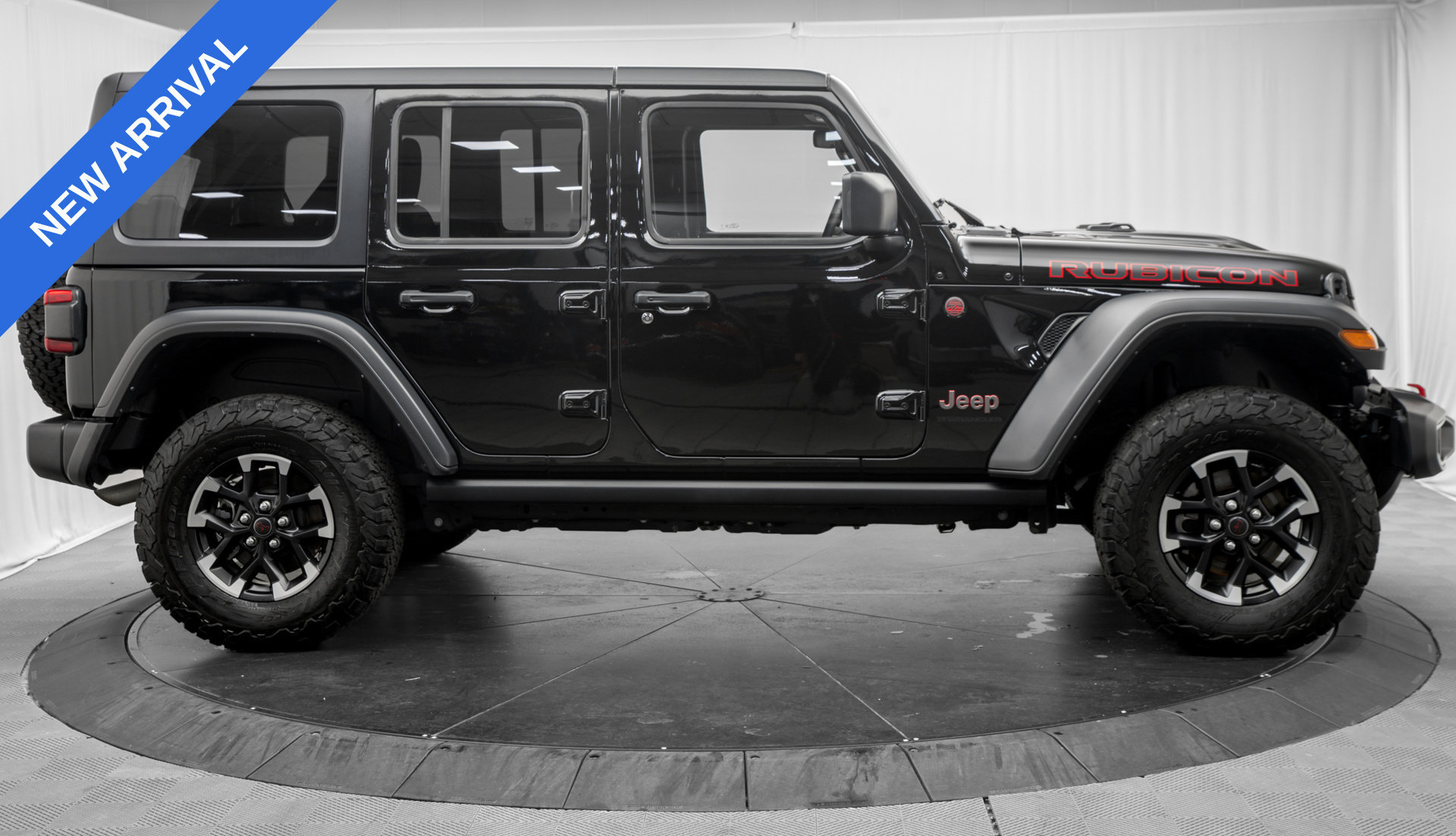 Used 2025 Jeep Wrangler Unlimited Rubicon AWD/4WD image 8