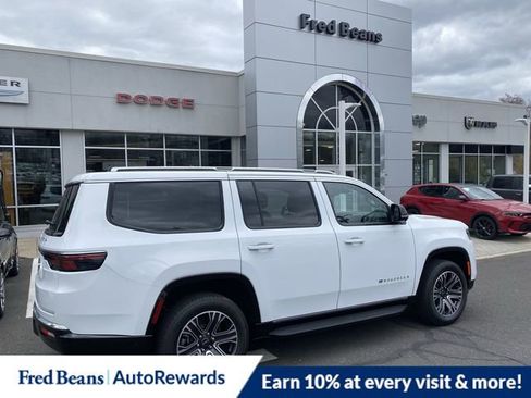 New 2025 Jeep Wagoneer 4WD w/ Convenience Group I image 6