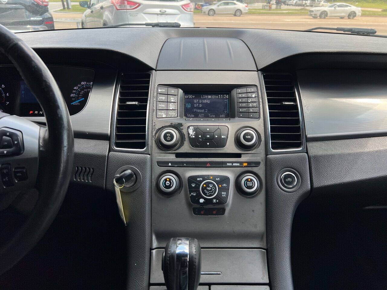 Used 2014 Ford Taurus SEL FWD image 19