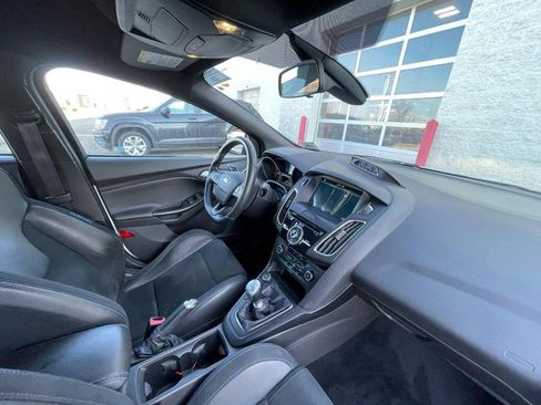 Used 2016 Ford Focus RS AWD/4WD image 5