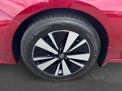 Used 2022 Nissan Altima 2.5 SV w/ SV Premium Package AWD/4WD image 12