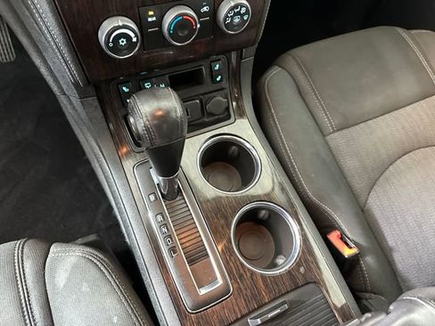 Used 2015 Chevrolet Traverse LT w/ Style and Technology Package image 19