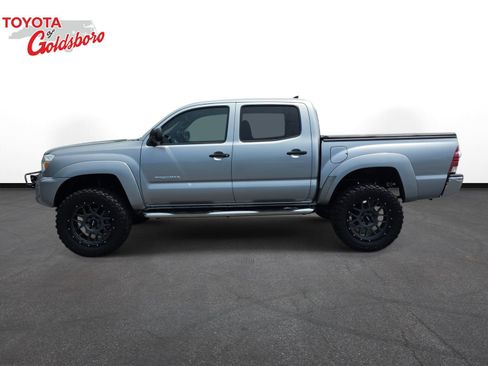 Used 2015 Toyota Tacoma 4x4 Double Cab w/ SR5 Package image 8