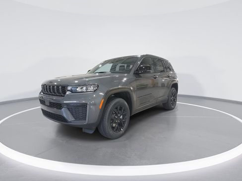 New 2026 Jeep Grand Cherokee Laredo image 4