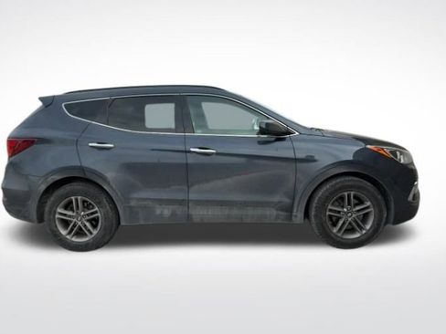 Used 2017 Hyundai Santa Fe Sport image 3