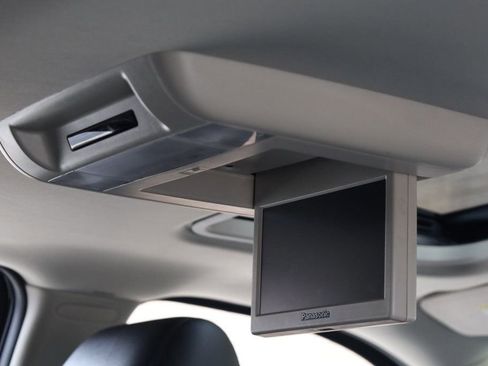 Used 2012 Cadillac Escalade Luxury image 32