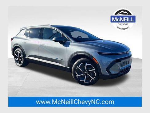 New 2026 Chevrolet Equinox EV LT image 1