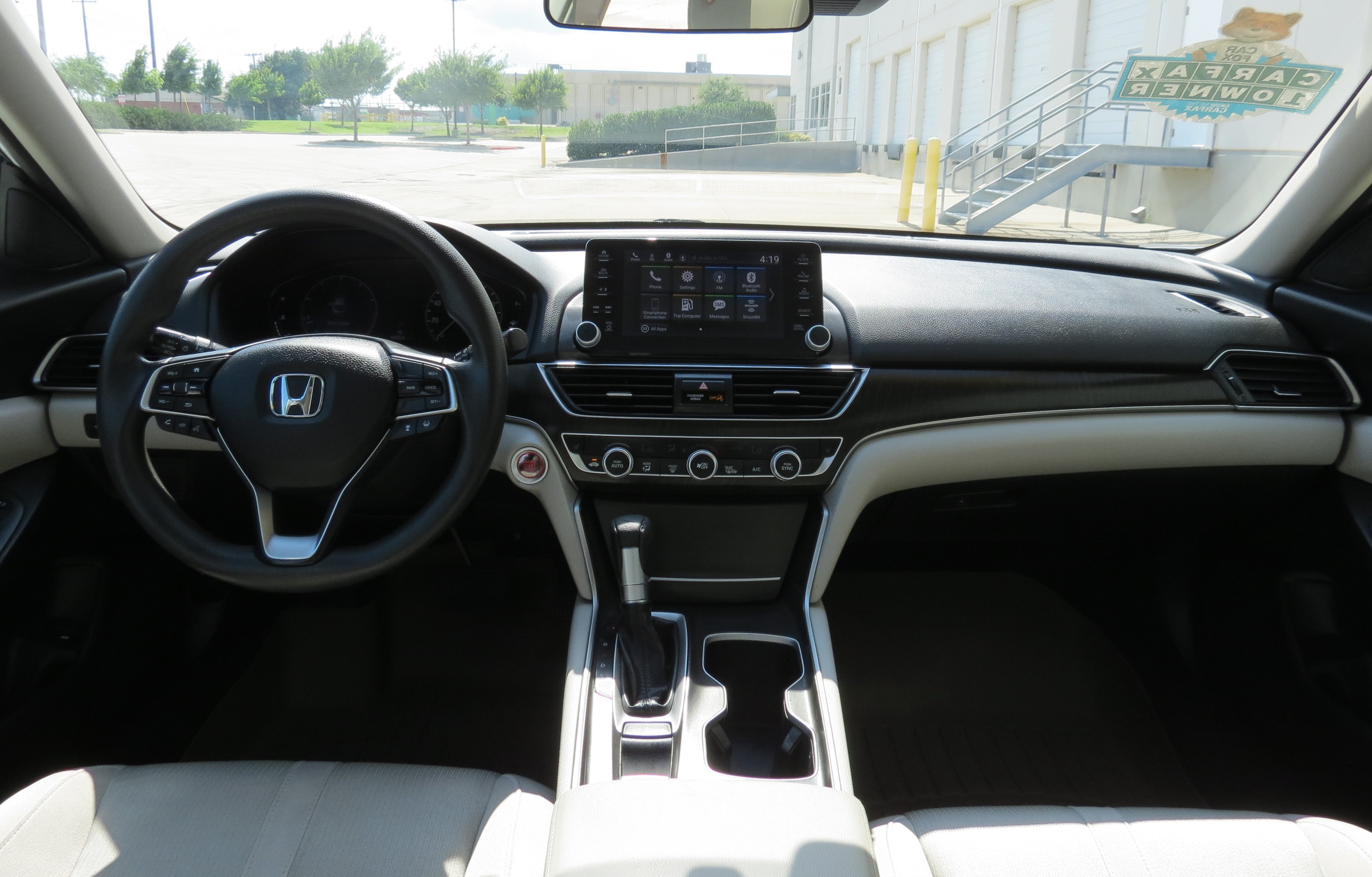 Used 2018 Honda Accord EX image 11