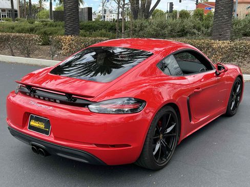 Used 2017 Porsche 718 Cayman S RWD image 18