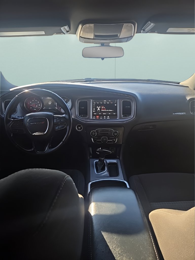 Used 2023 Dodge Charger SXT RWD image 18