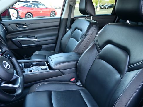 Certified 2023 Nissan Pathfinder SL AWD/4WD image 26