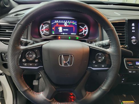 Used 2025 Honda Passport Black Edition image 25