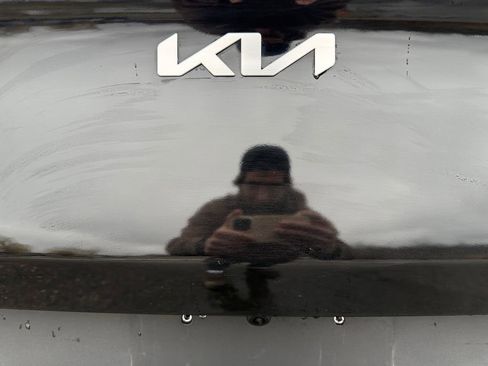 Certified 2025 Kia Sportage LX image 17