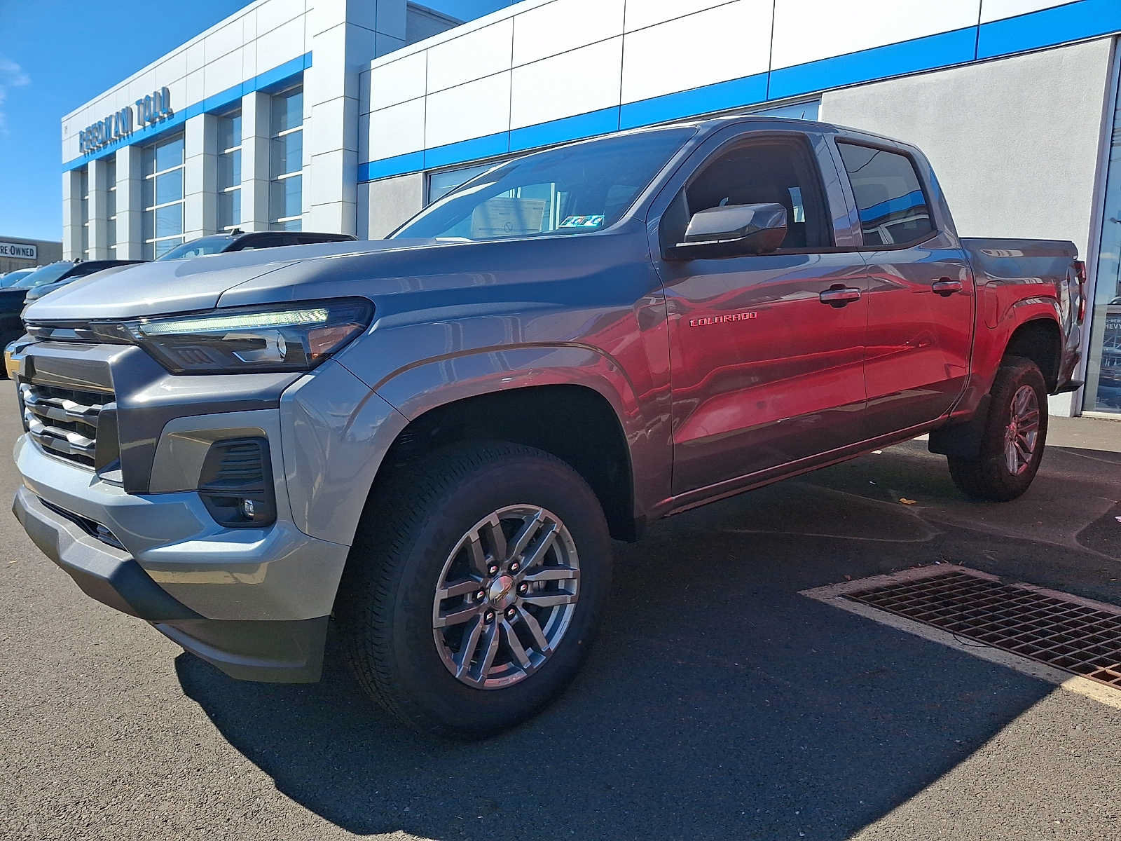 New 2026 Chevrolet Colorado LT w/ LT Convenience Package AWD/4WD image 2