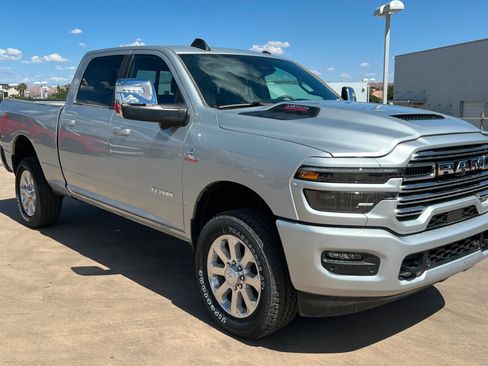 New 2026 RAM 2500 Laramie w/ Sport Appearance Package AWD/4WD image 7