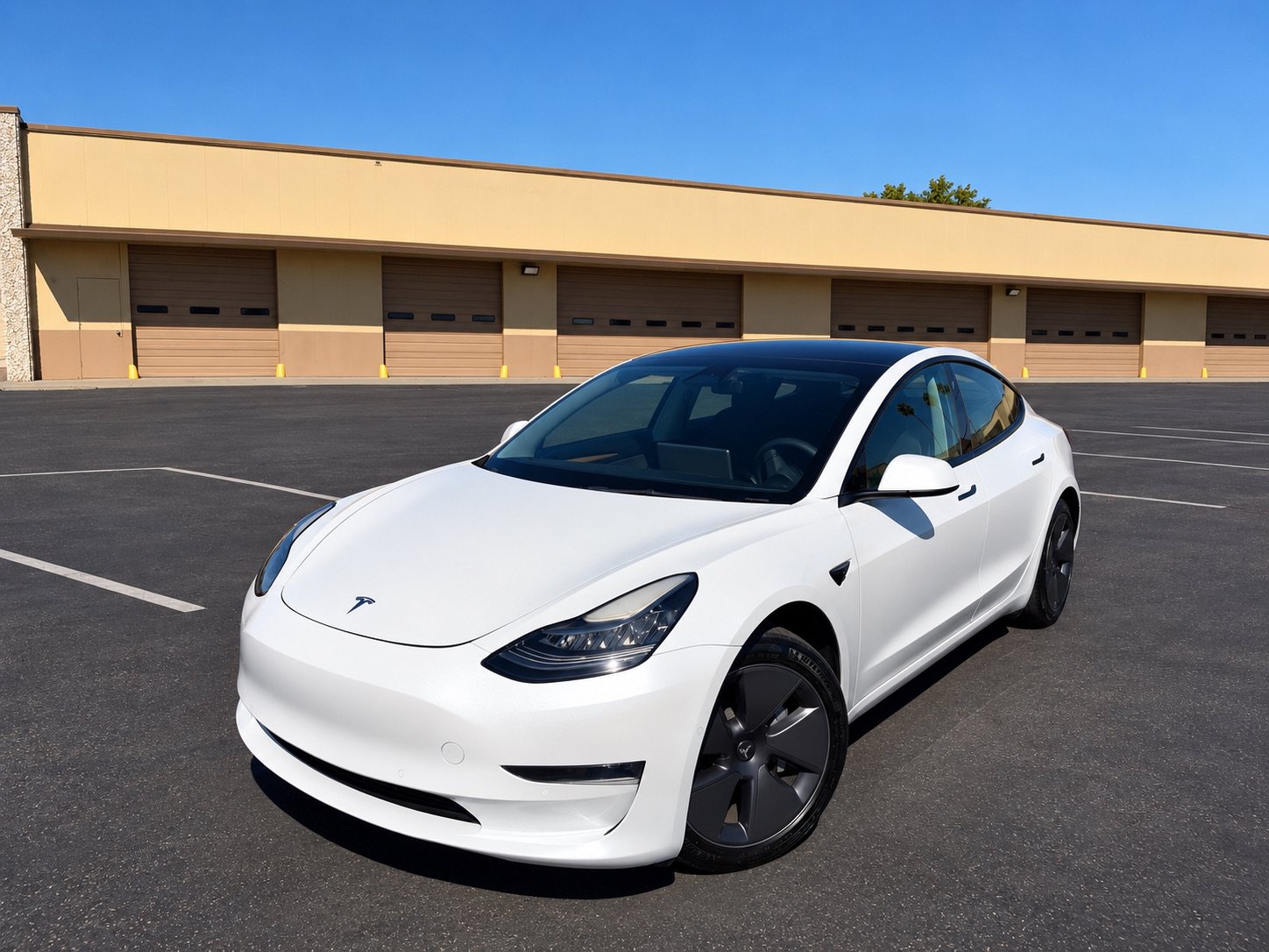 Used 2022 Tesla Model 3 RWD image 3