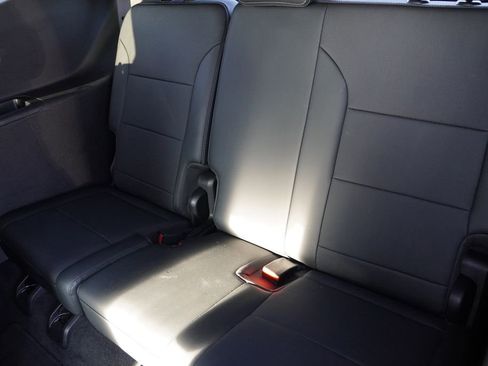 Certified 2025 Buick Enclave Preferred image 18