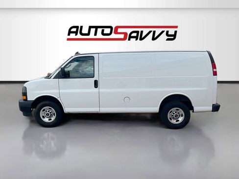 Used 2024 GMC Savana 2500 Work Van w/ Driver Convenience Package image 4