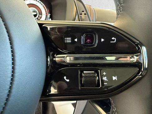 New 2025 Aston Martin DBX 707 image 19