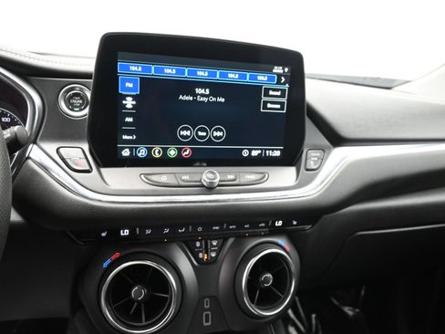 Used 2025 Chevrolet Blazer LT FWD image 20